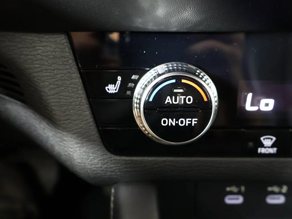 2025 Mitsubishi Outlander SE - Photo 52