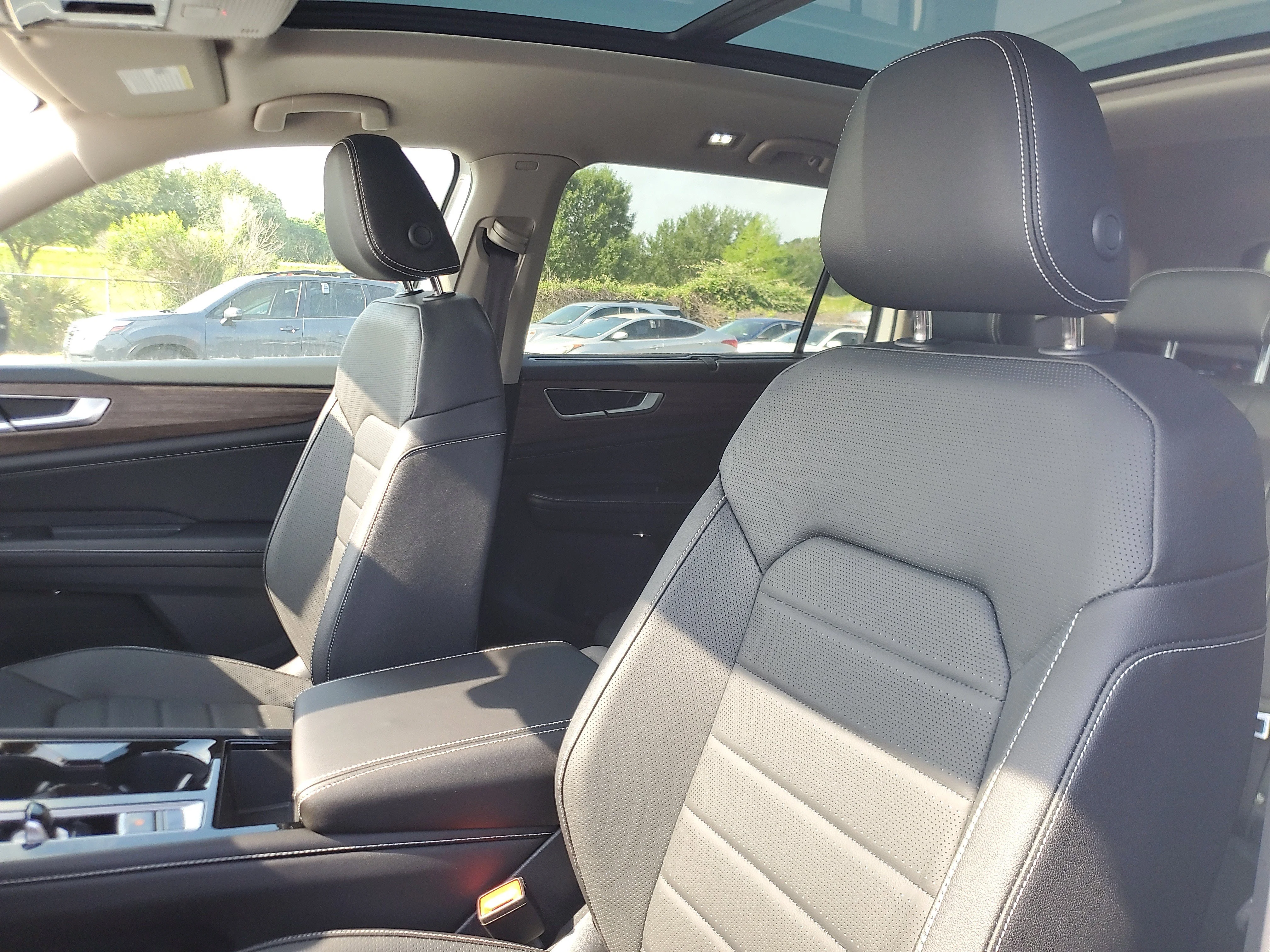 New 2026 White Volkswagen 2.0T SEL image 17