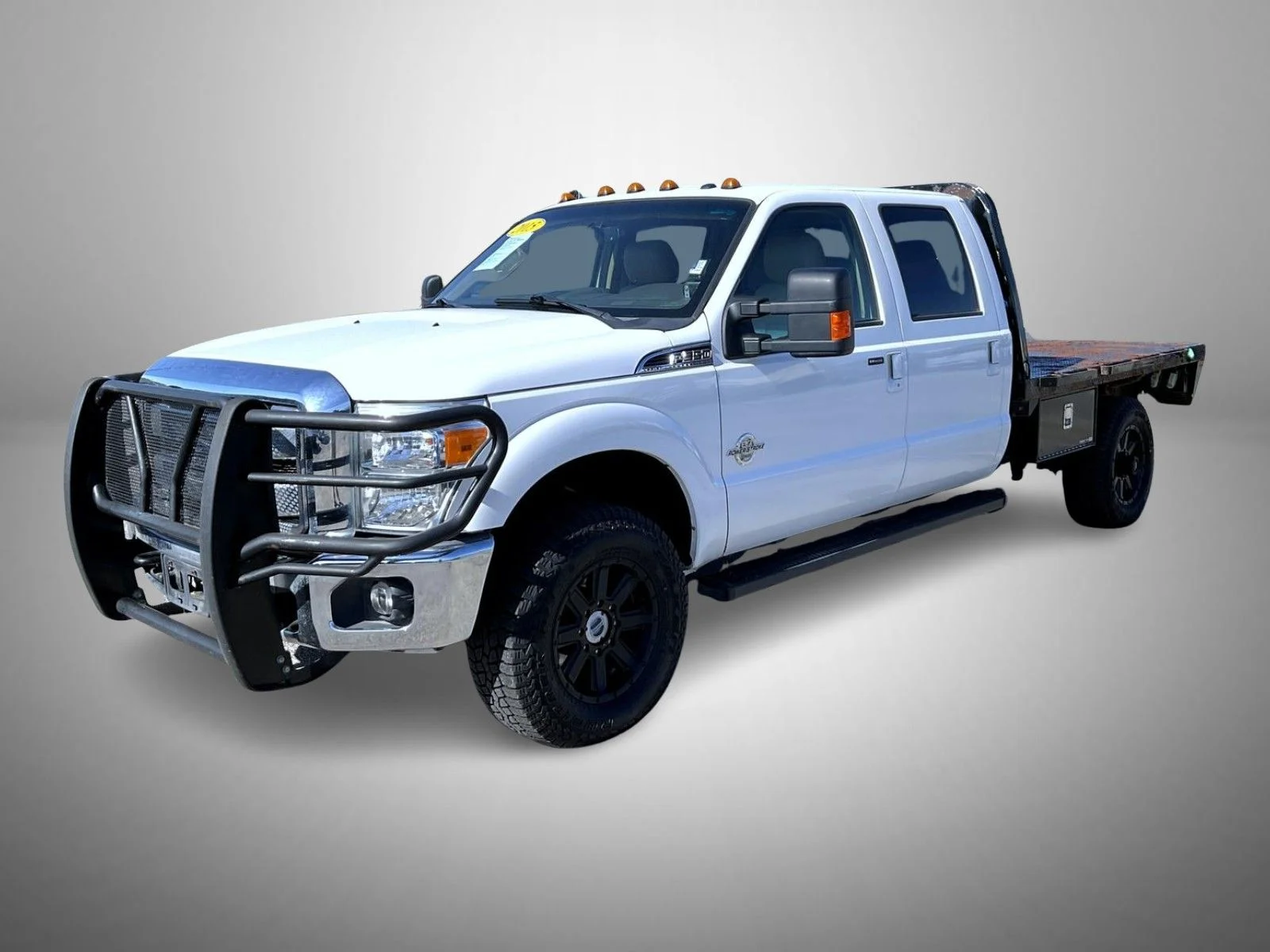 Used 2015 White Ford Lariat image 1