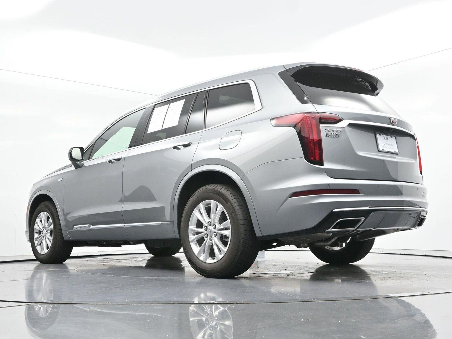 Used 2025 Argent Silver Metallic Cadillac Luxury image 45