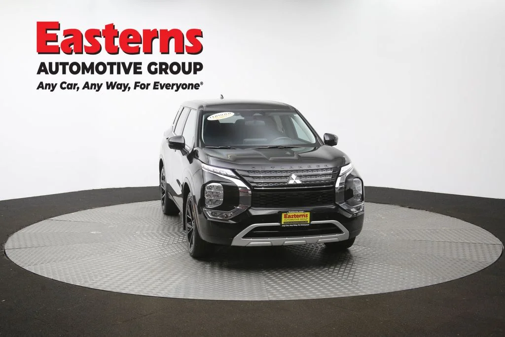 Used 2024 Black Mitsubishi SE image 51