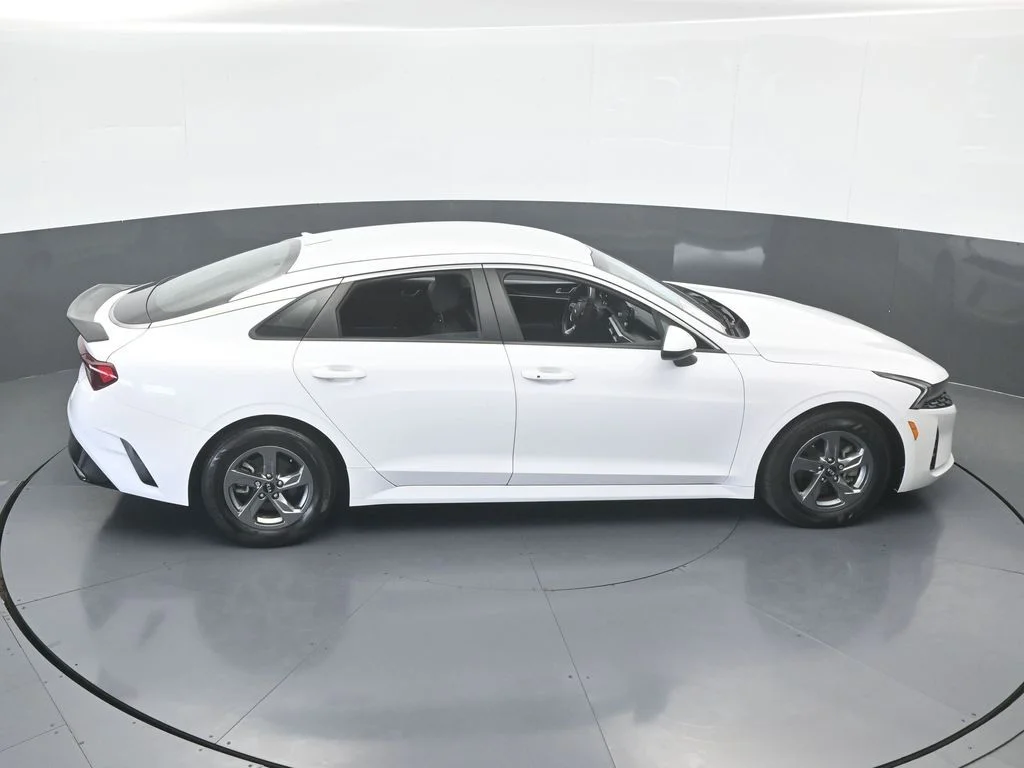 Used 2021 Glacial White Pearl Kia LXS image 55