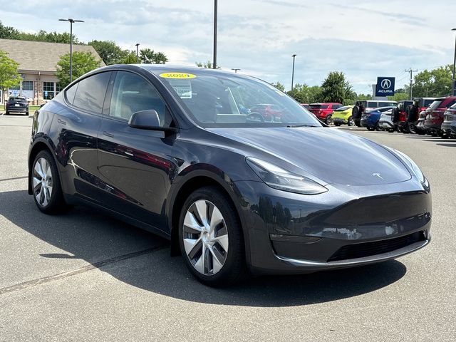 Used 2024 Stealth Gray Tesla Long Range image 5