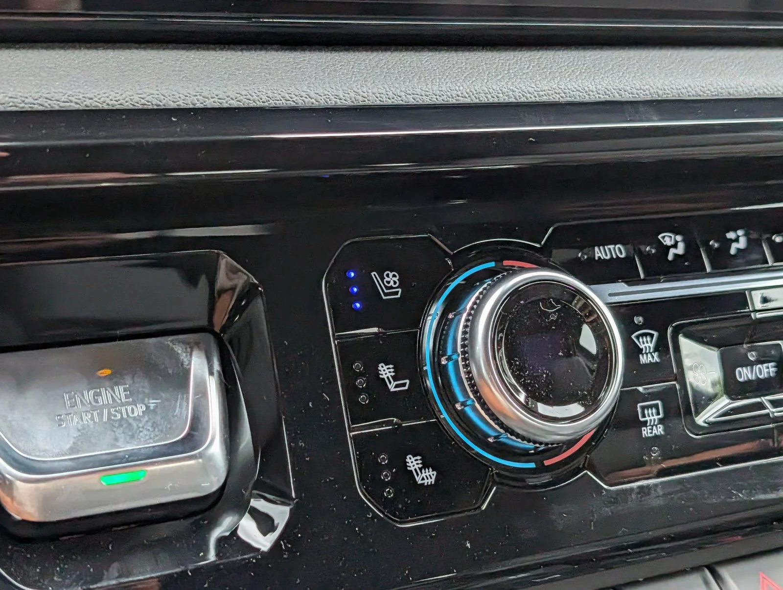 2026 GMC Sierra 3500HD AT4 - Photo 14