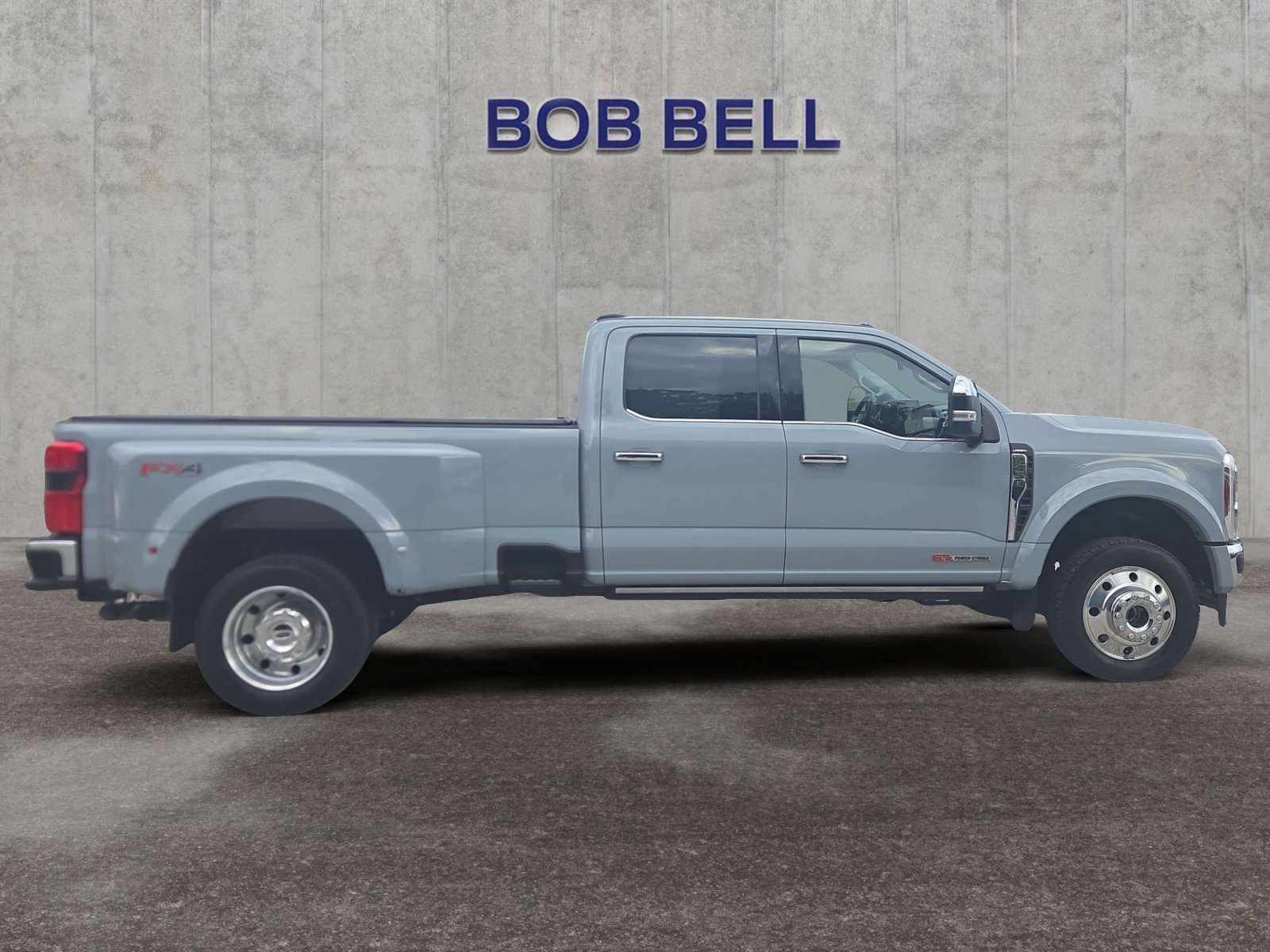 2025 Ford F-450 Super Duty Lariat - Photo 6