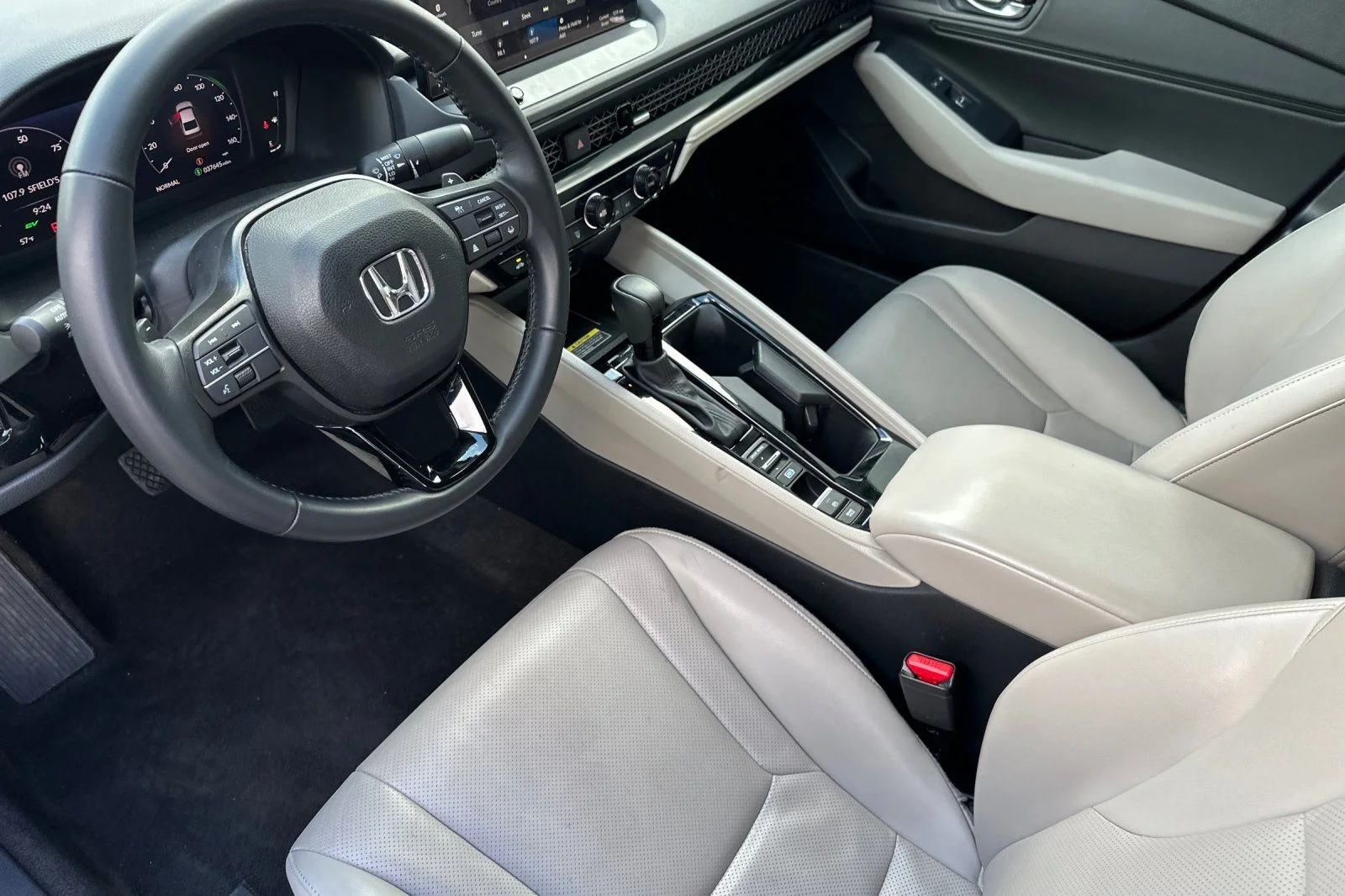 Used 2025 Gray Honda EX-L image 12