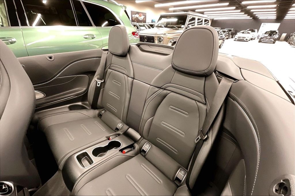 New 2026 MANUFAKTUR Starling Blue Magno Mercedes-Benz AMG® CLE 53 4MATIC+ Cabriolet image 10