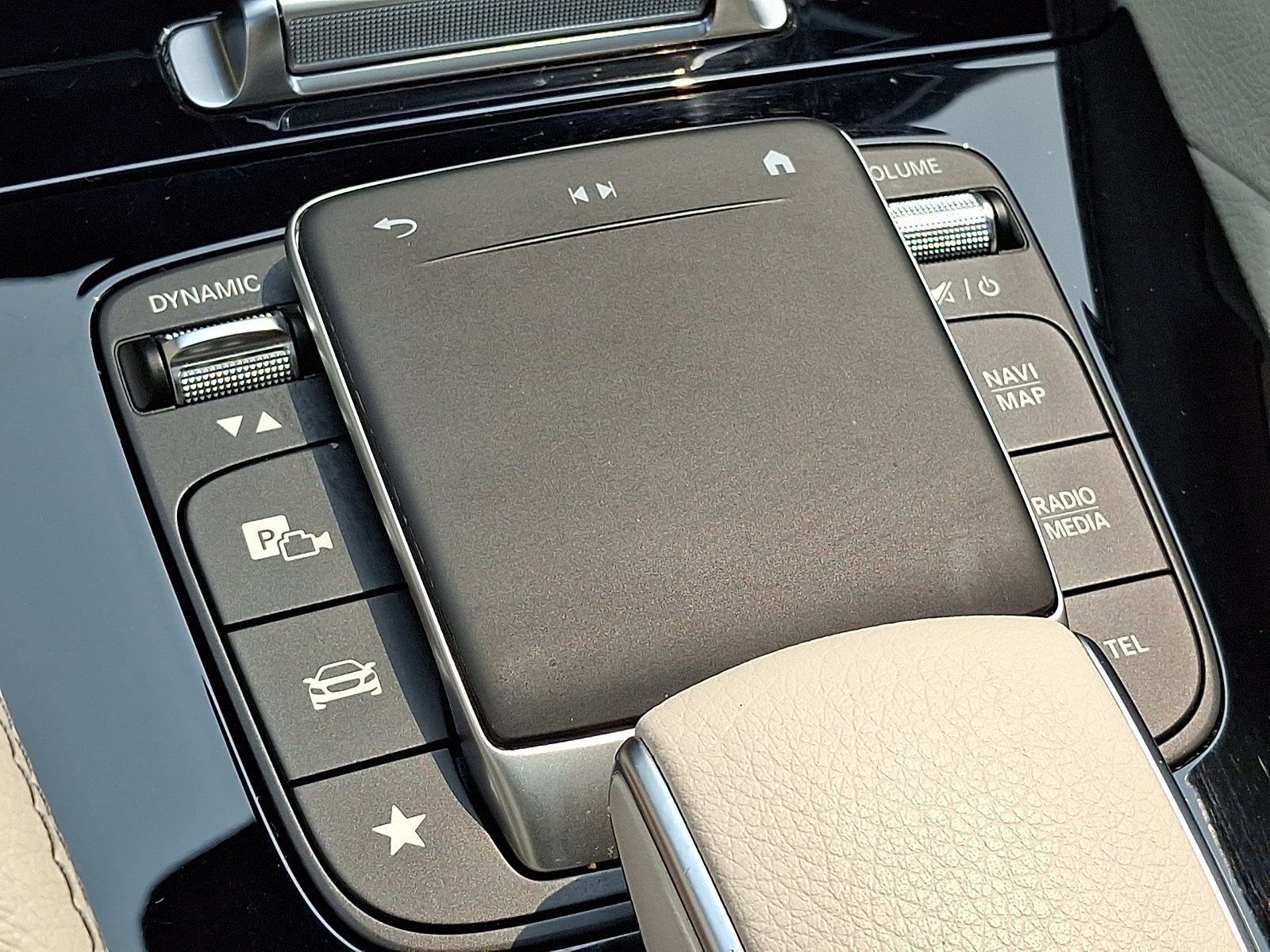 Used 2021 Black - 040 Mercedes-Benz 4MATIC® image 25