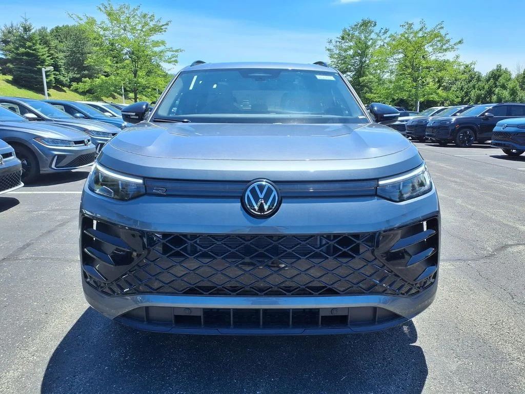 New 2026 Platinum Gray Metallic Volkswagen 2.0T SE R-Line Black image 6