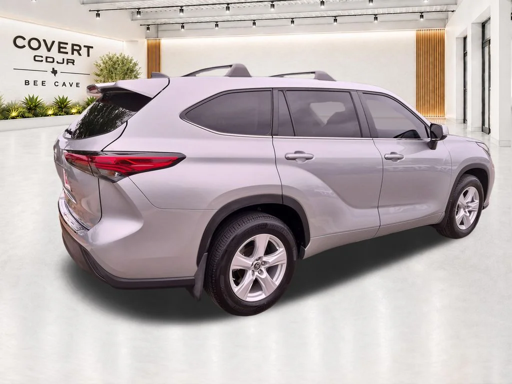Used 2023 Silver Toyota L image 11