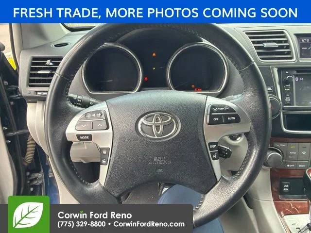 Used 2013 Nautical Blue Metallic Toyota Limited image 12