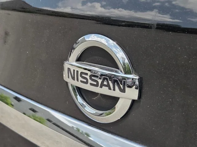 Used 2017 Black Nissan 2.5 S image 9