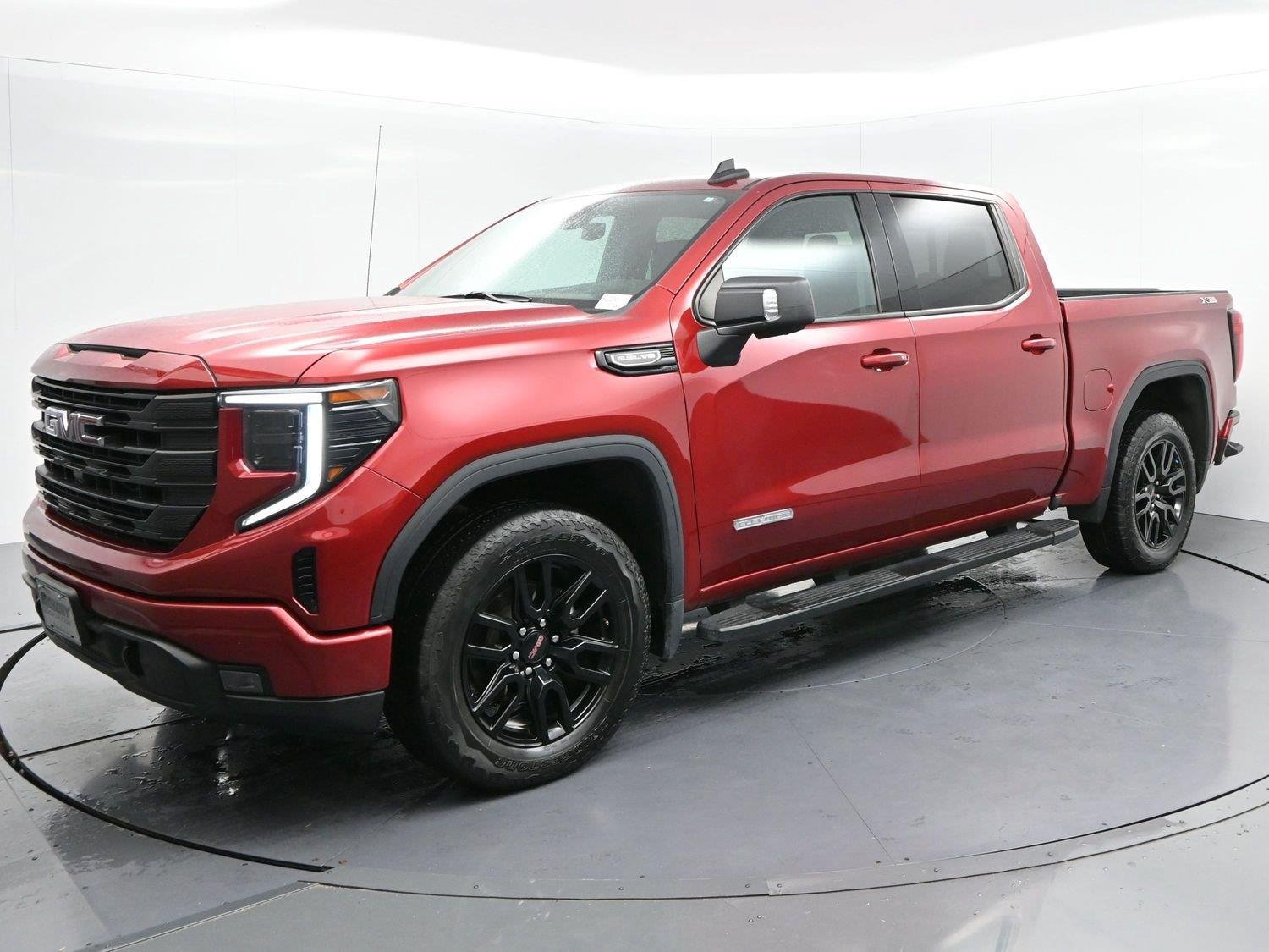 Used 2023 Volcanic Red Tintcoat GMC Elevation image 3