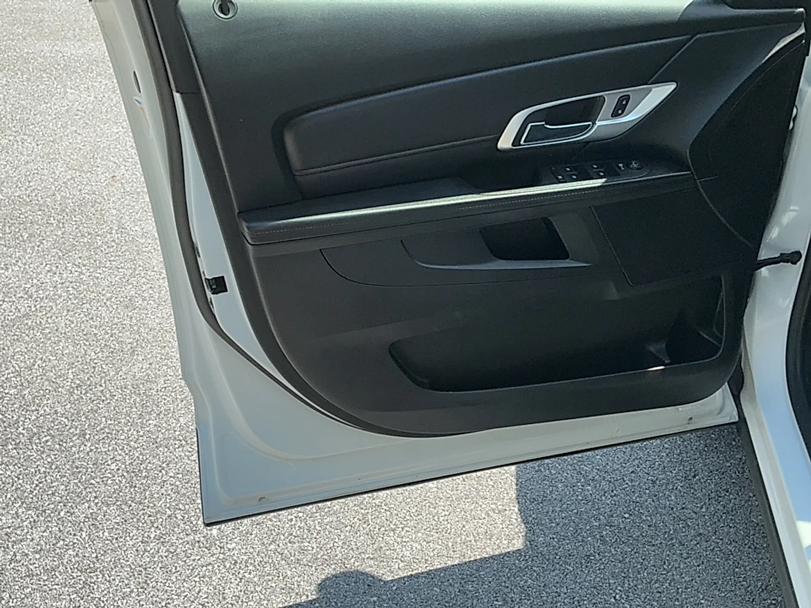 Used 2017 Summit White GMC SLE-1 image 6