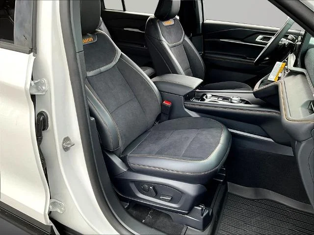 New 2026 Star White Metallic Tri-Coat Ford Tremor® image 45