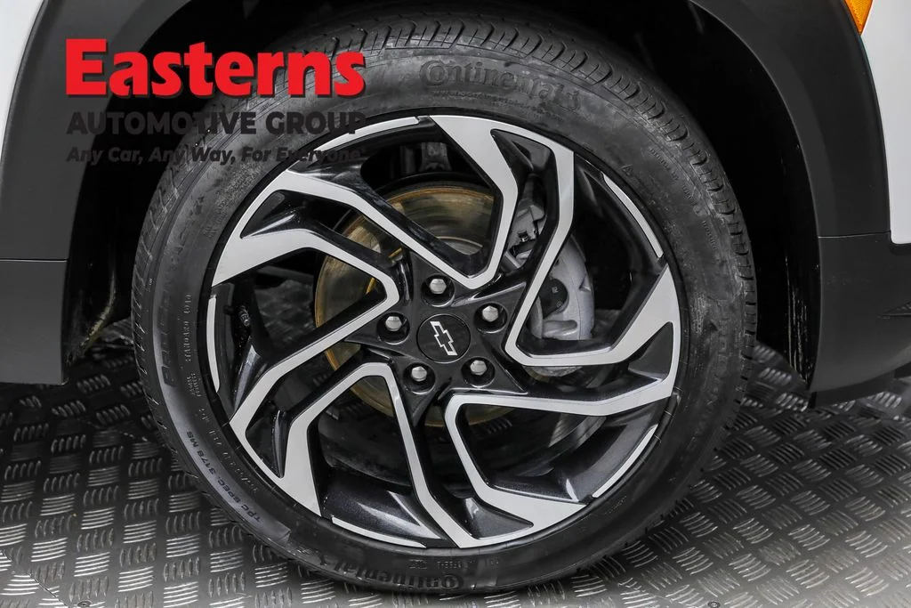 Used 2024 White Chevrolet RS image 31