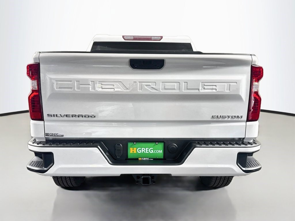 Used 2022 Summit White Chevrolet Custom image 6