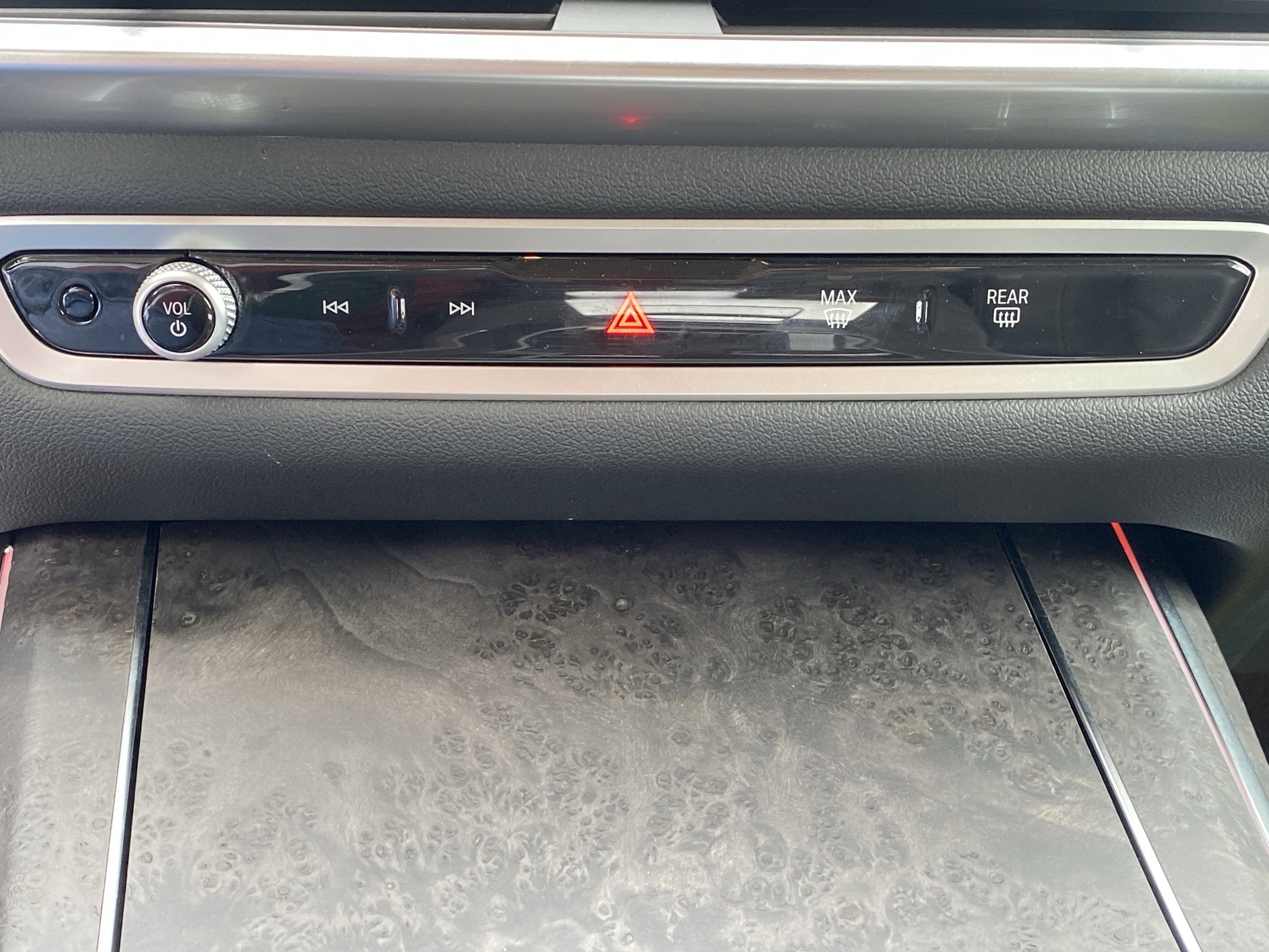 Certified Used 2026 Skyscraper Gray Metallic BMW xDrive40i image 17