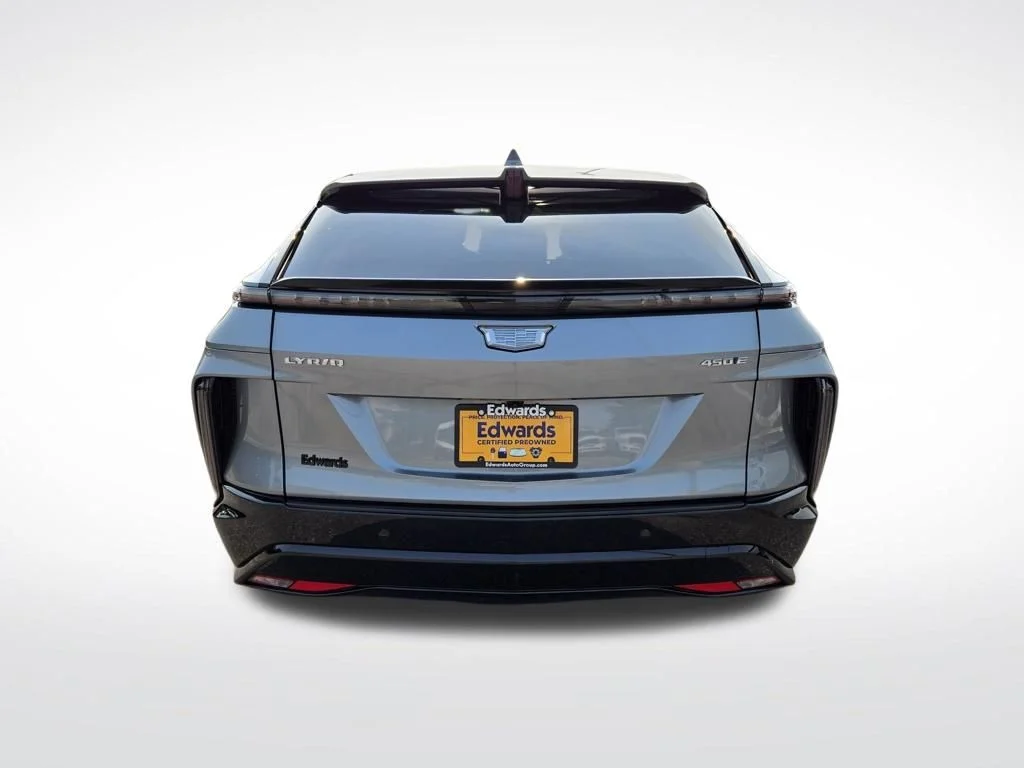 Used 2025 Silver Cadillac Sport image 4