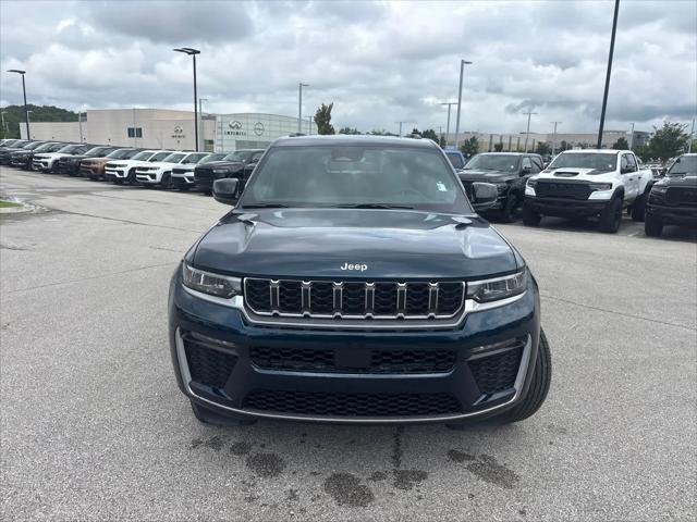 New 2026 Fathom Blue Pearl-Coat Exterior Paint Jeep Limited image 4