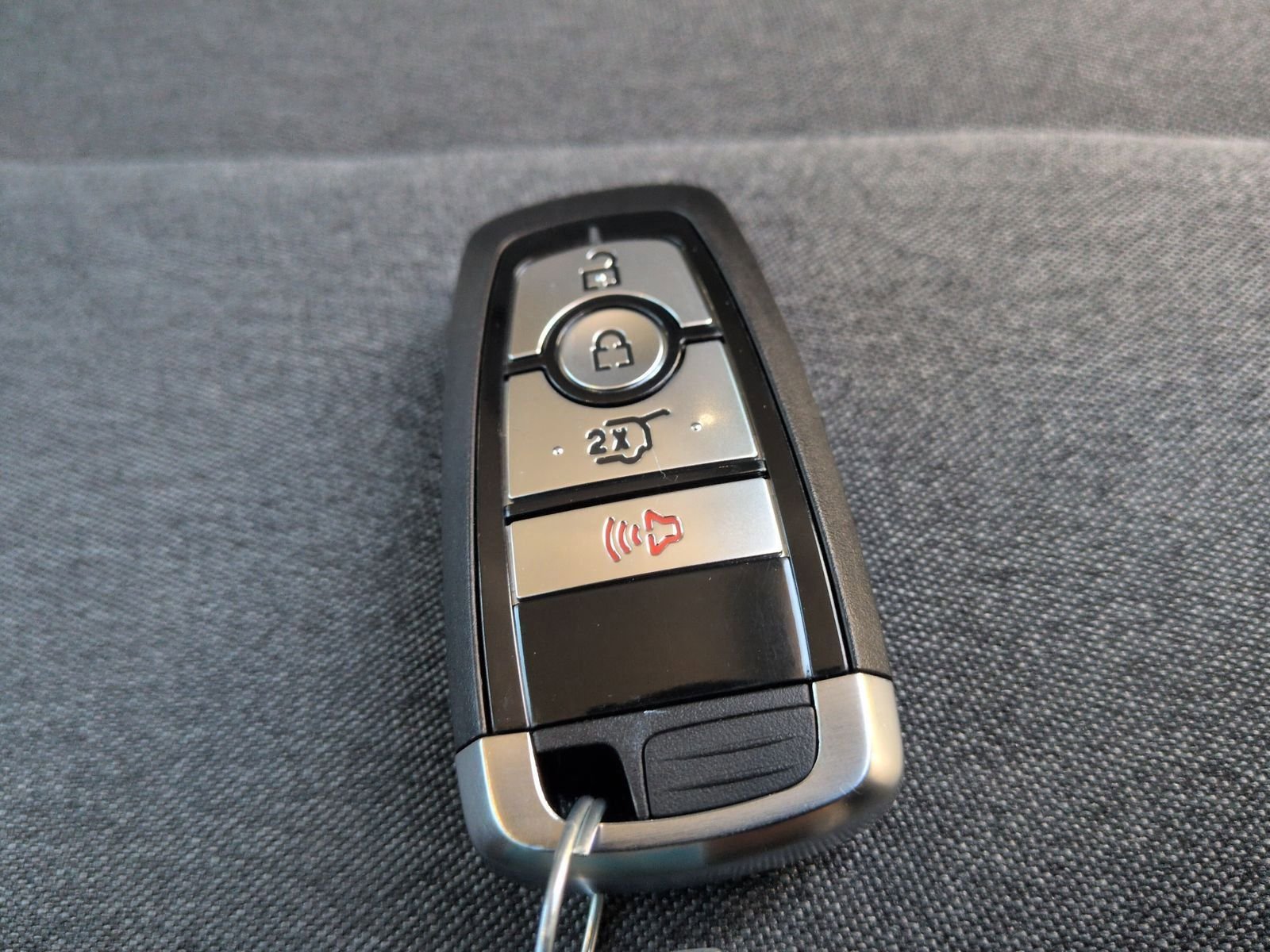 2026 Ford Explorer Active - Photo 37