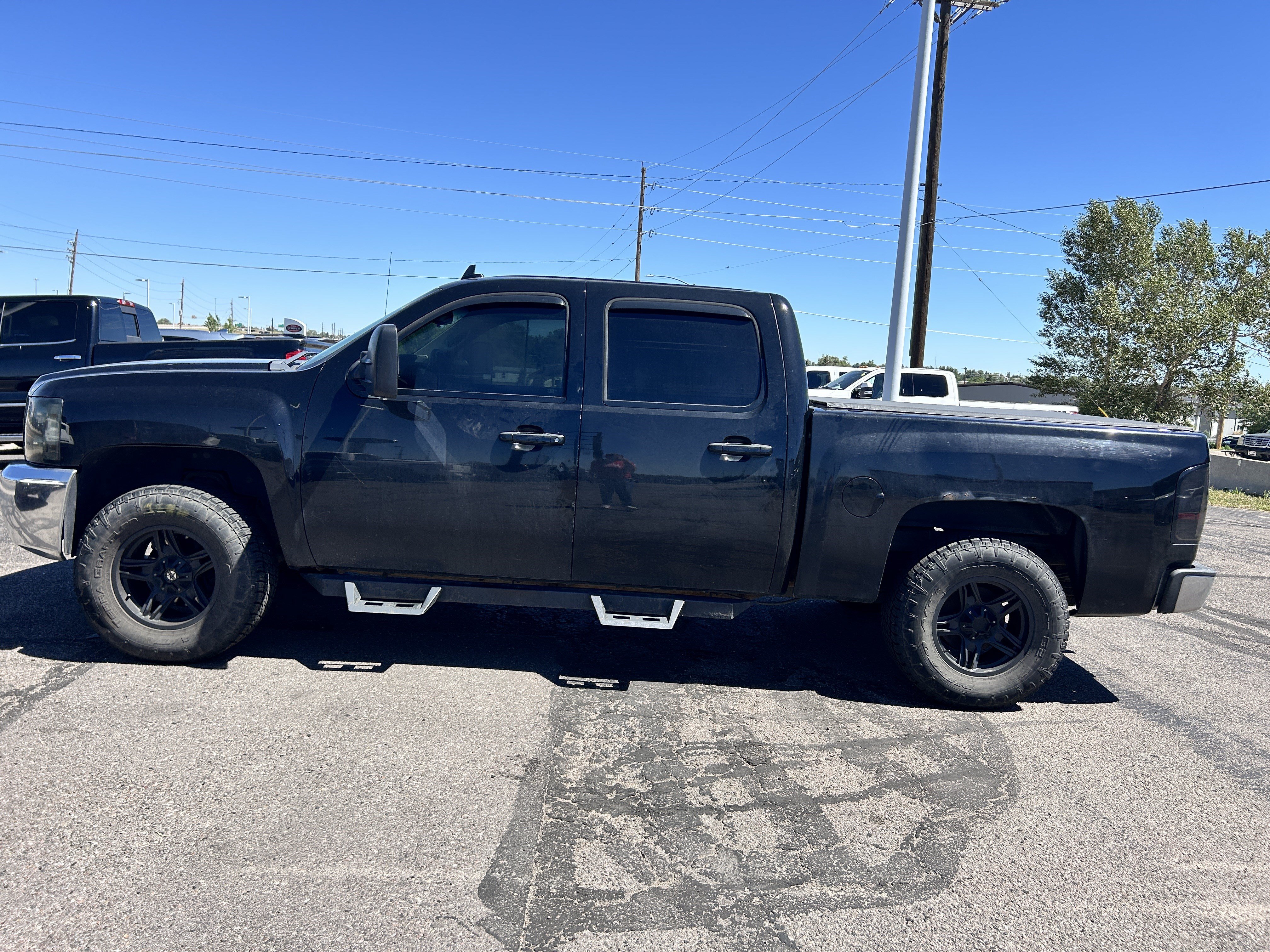 Used 2013 Black Chevrolet LT image 2