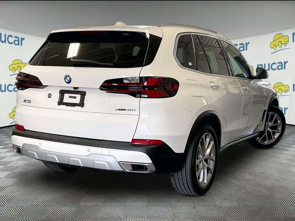 Used 2025 White BMW xDrive40i image 6