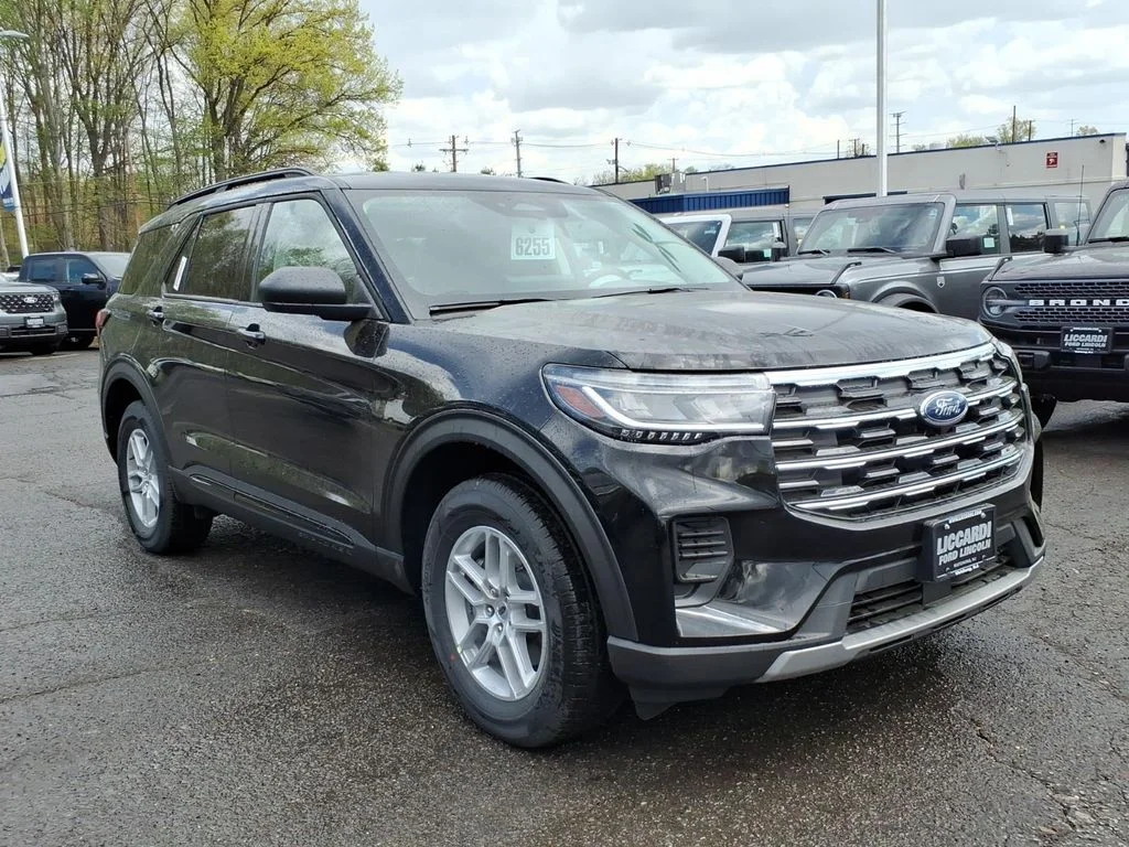 2026 Ford Explorer Active 4WD's photo
