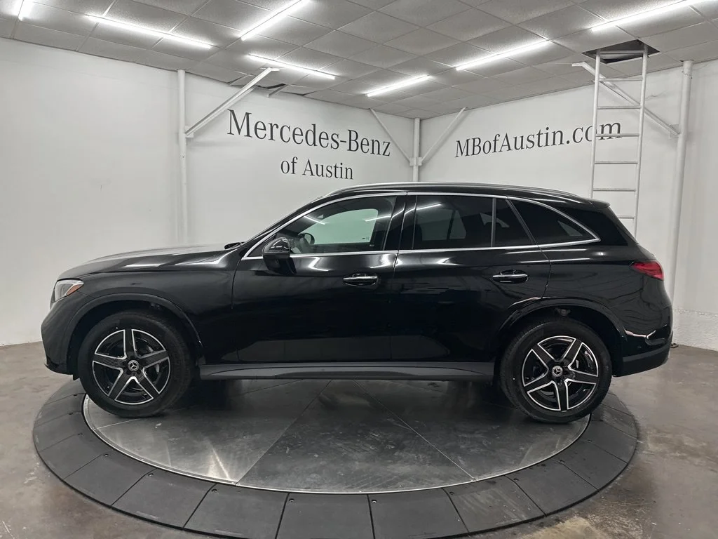 Used 2026 Black Mercedes-Benz GLC 300 image 4