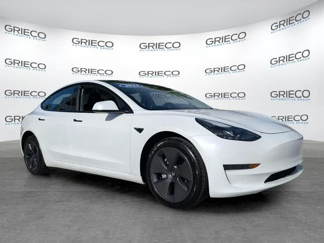 2023 Tesla Model 3 -'s photo