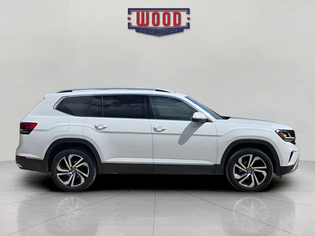 Used 2021 Pure White Volkswagen SEL Premium image 2