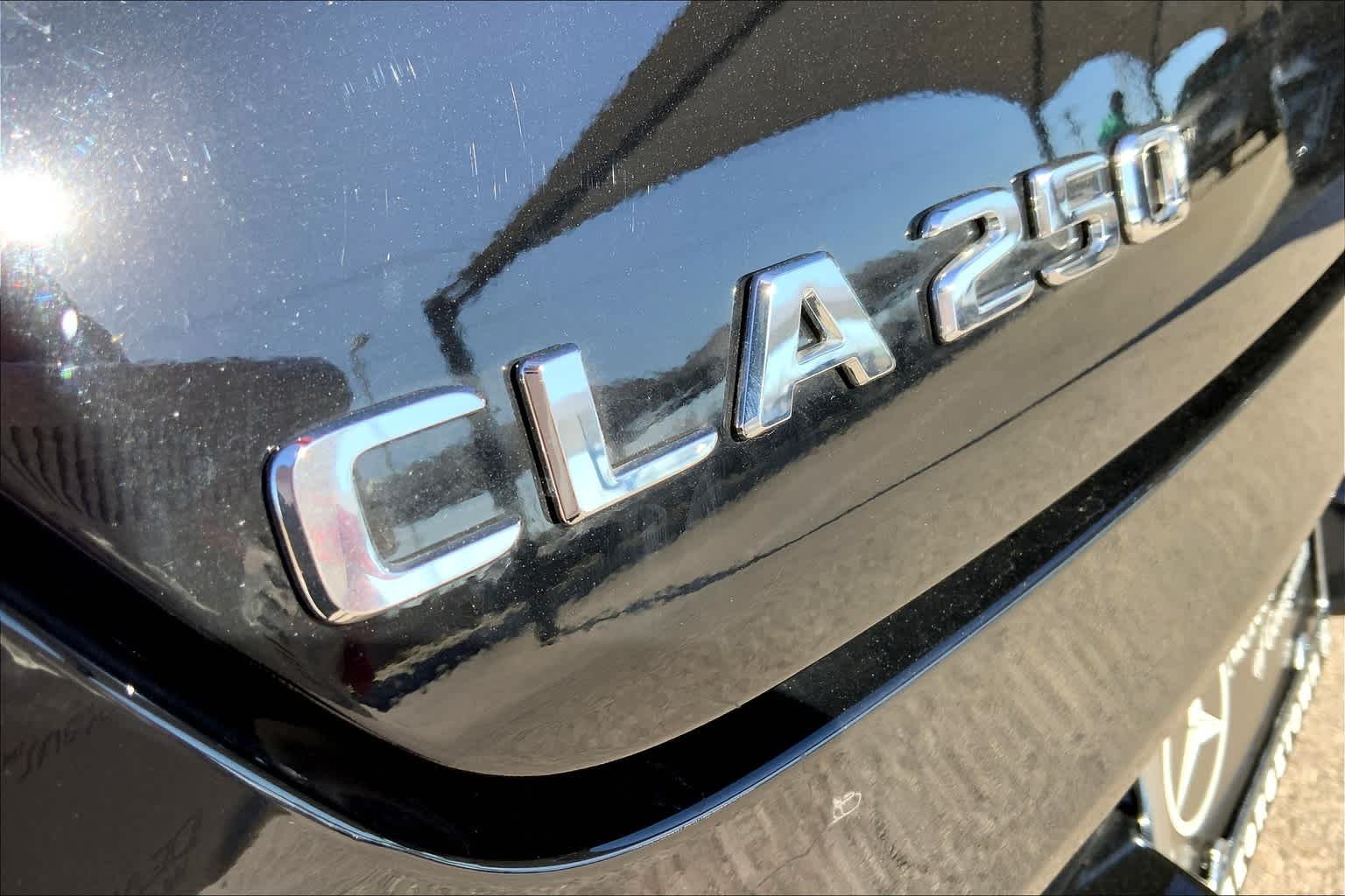 Used 2020 Night Black Mercedes-Benz CLA 250 image 31