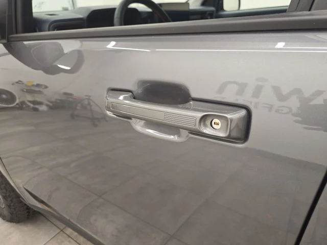 New 2026 Carbonized Gray Metallic Ford Tremor® image 22