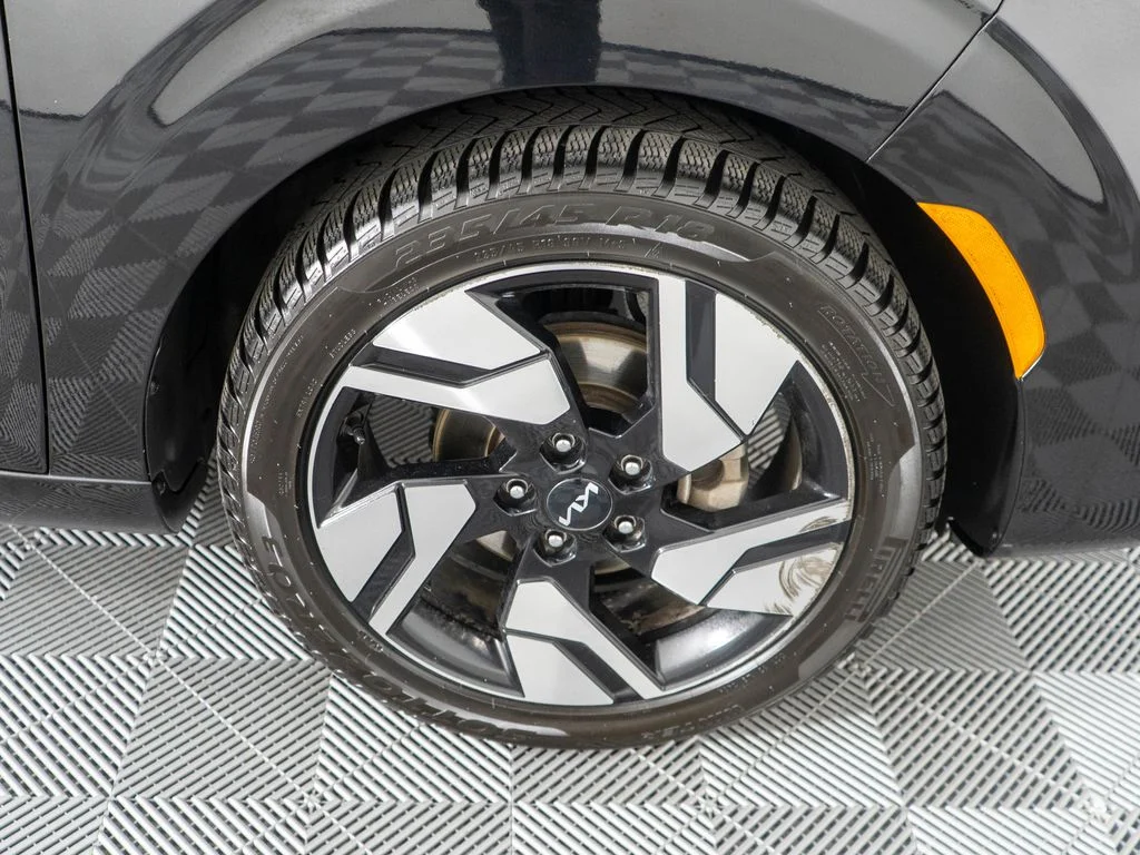 Used 2023 Black Kia GT-Line image 31