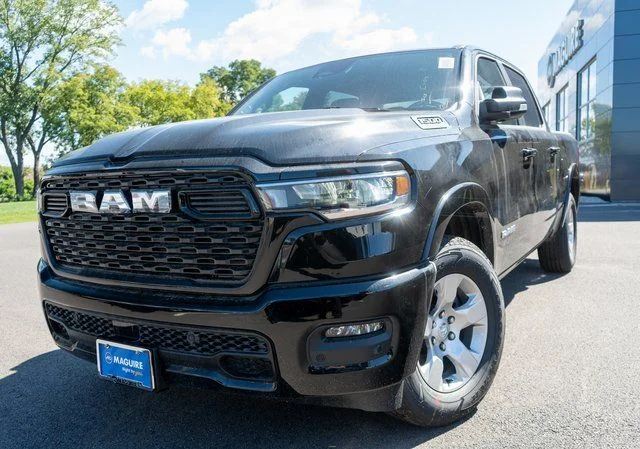 New 2026 Diamond Black Crystal Pearl-Coat Exterior Paint RAM Big Horn/Lone Star image 1