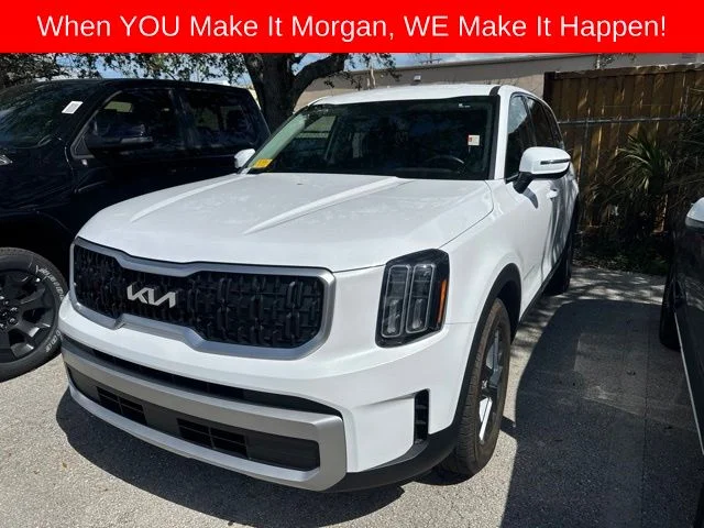 Used 2023 White Kia LX image 3