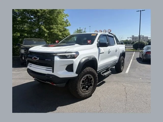 2025 Chevrolet Colorado 4WD ZR2 Crew Cab Short Box's photo