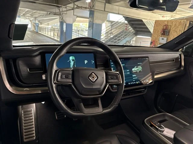 Used 2024  Rivian Adventure image 7