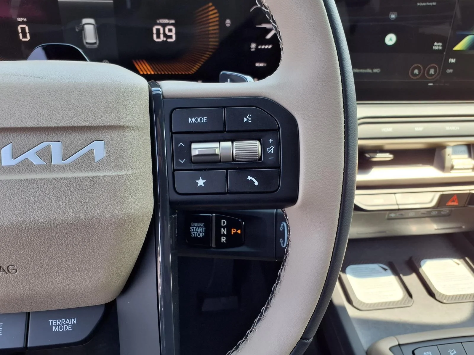 New 2027 Glacial White Pearl Kia EX image 8