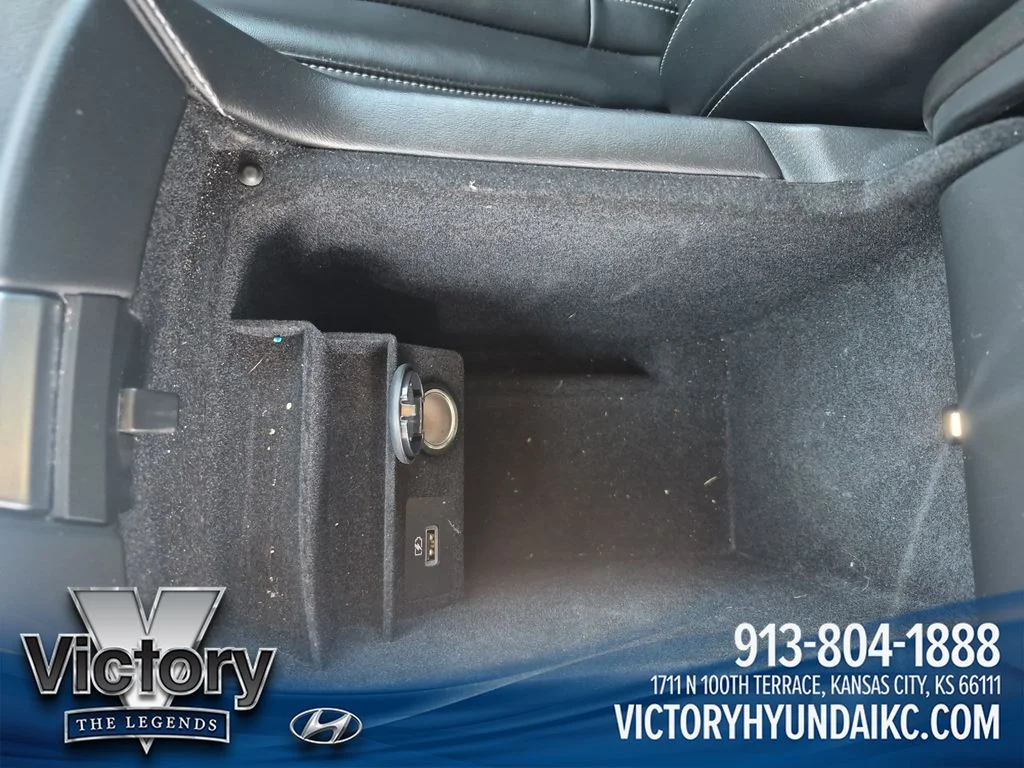 Used 2022 White INFINITI LUXE image 26