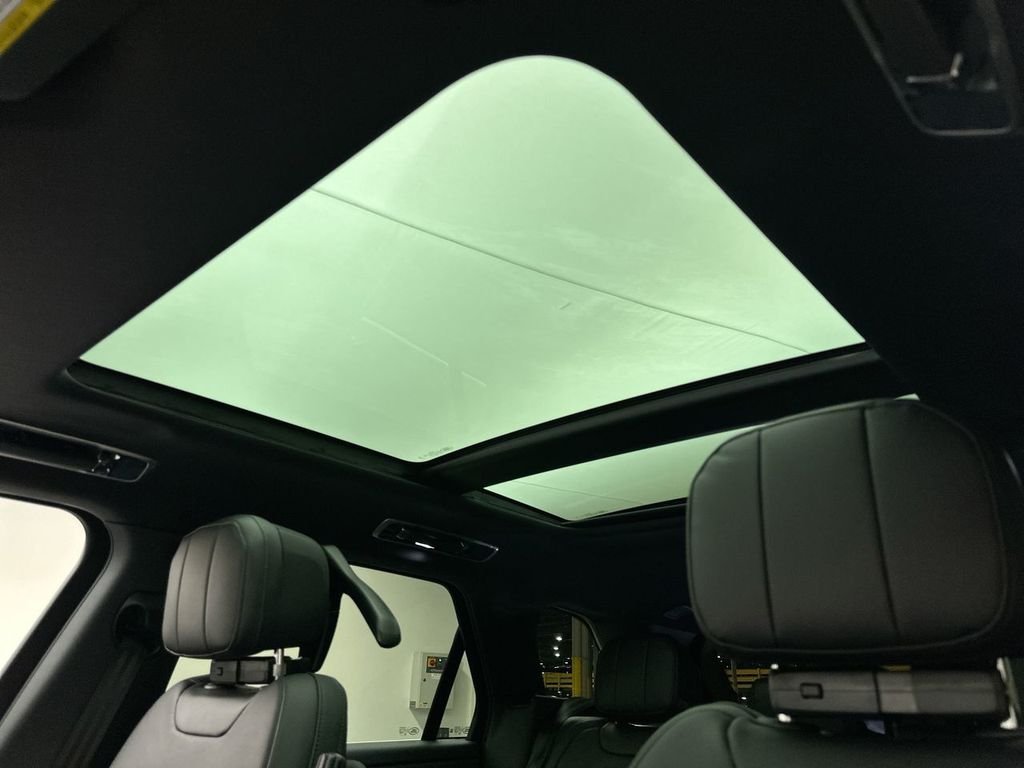 New 2026 Fuji White Land Rover SE image 11