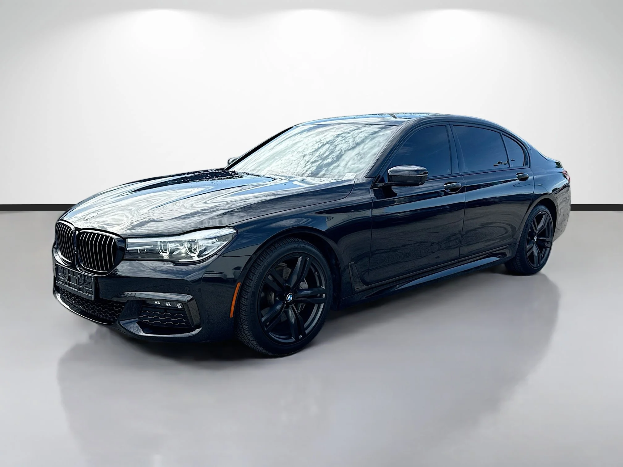 Used 2019 Black Sapphire Metallic BMW 740i image 7