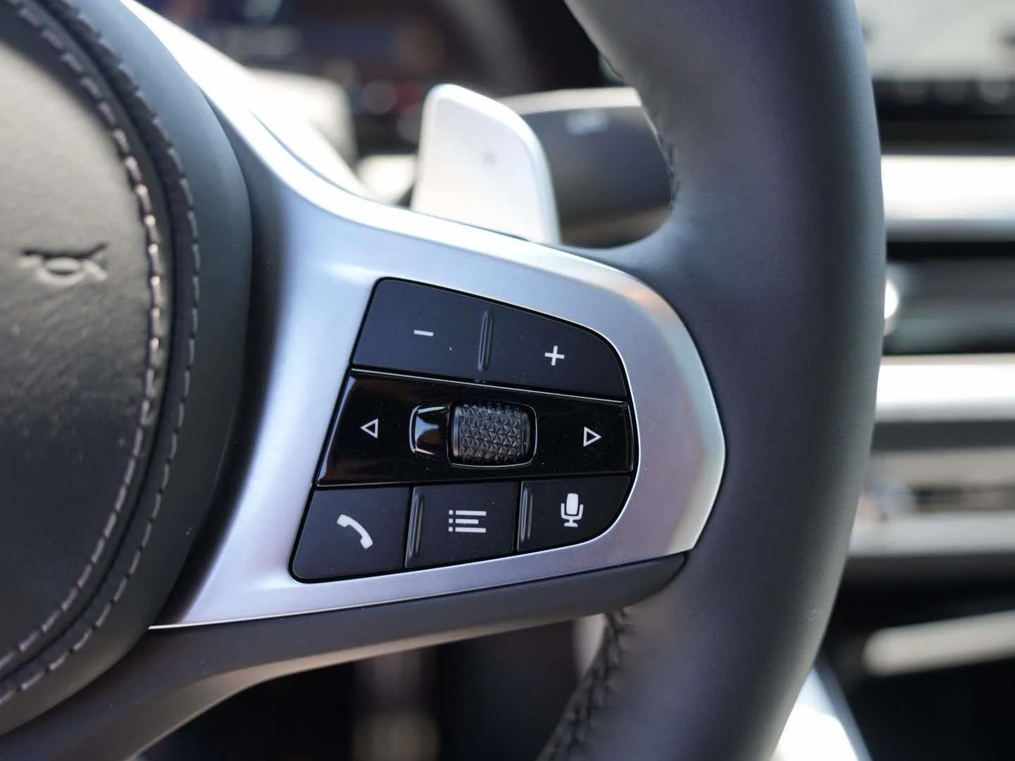 New 2027 Skyscraper Grey Metallic BMW xDrive40i image 19