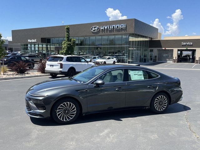 2026 Hyundai SONATA HYBRID SEL