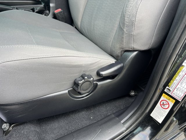 Used 2018  Toyota  image 13