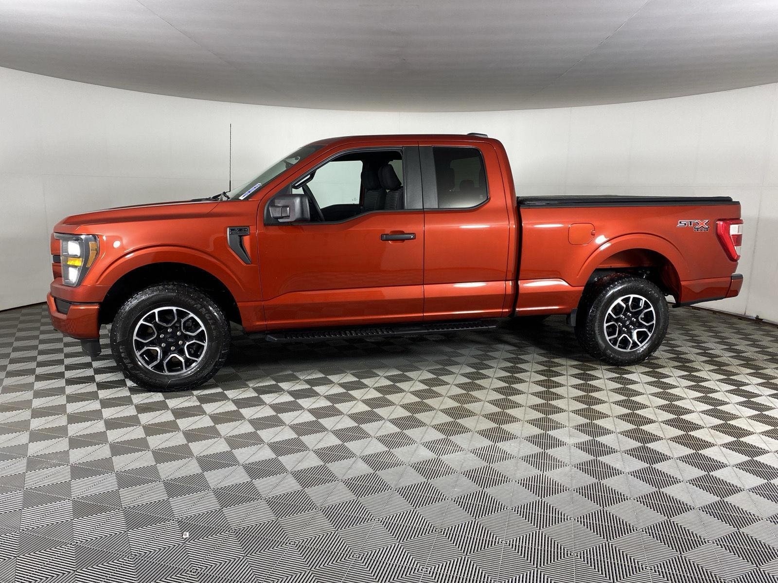Used 2023 Hot Pepper Red Tinted Clearcoat Ford XL image 8