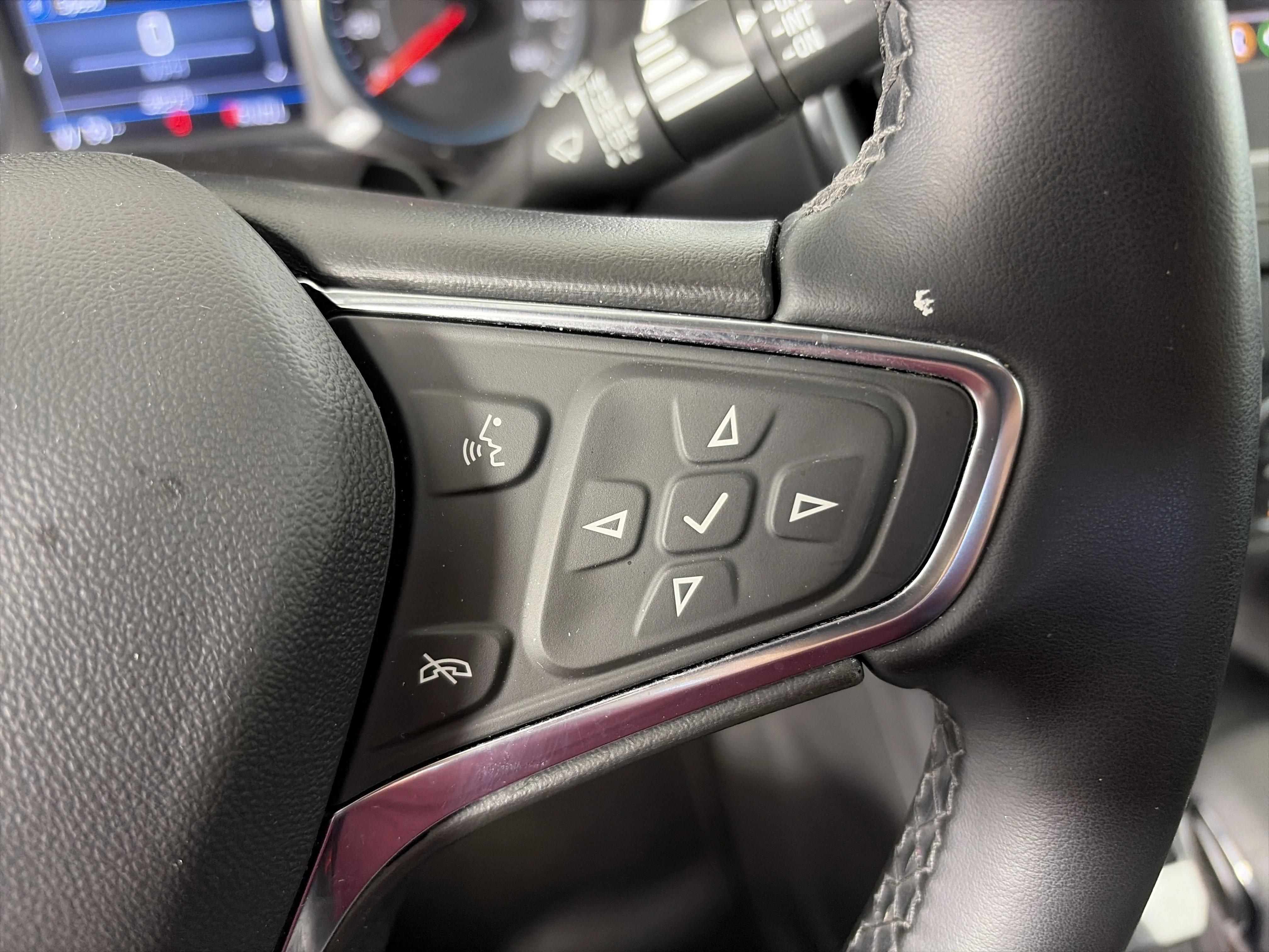 2024 Chevrolet Equinox LT - Photo 35