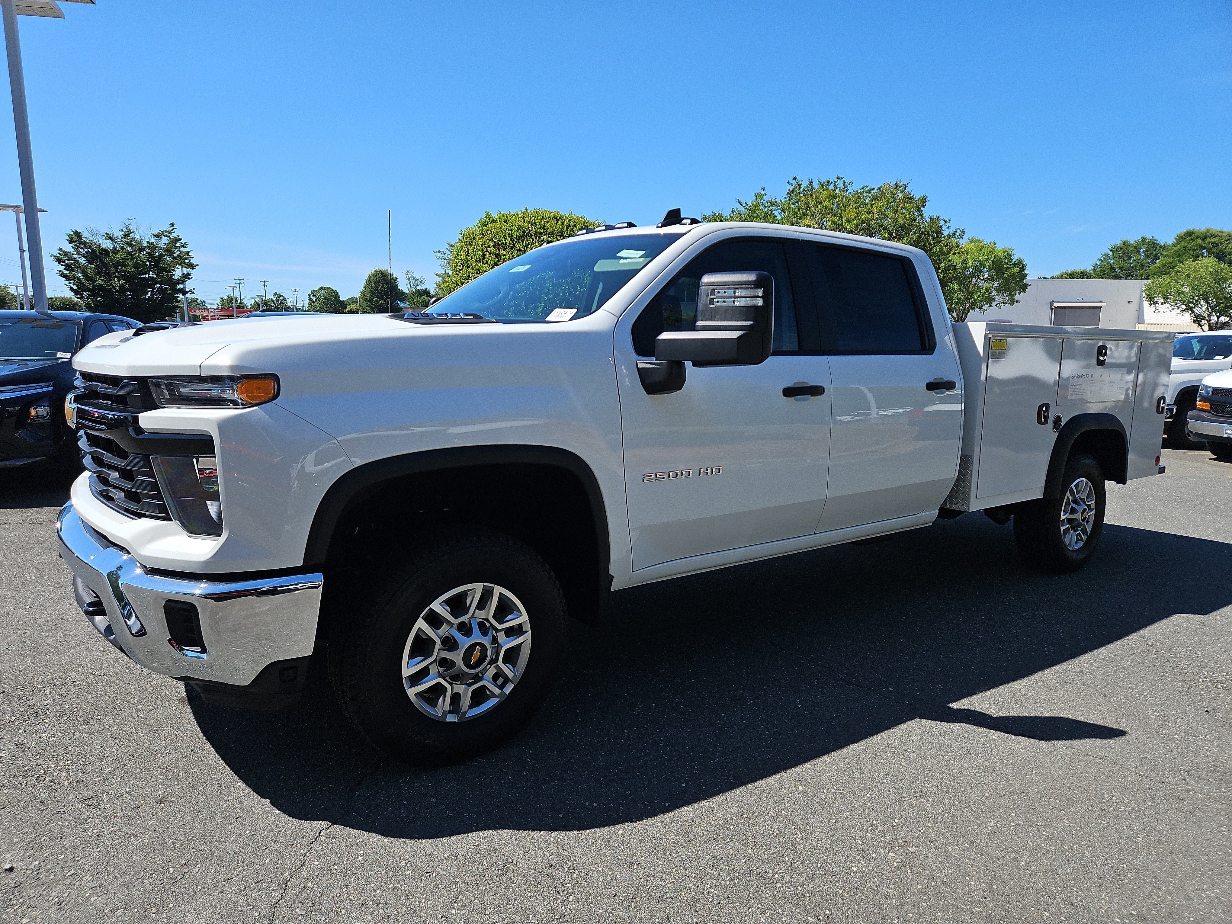 New 2026 Summit White Chevrolet WT image 1
