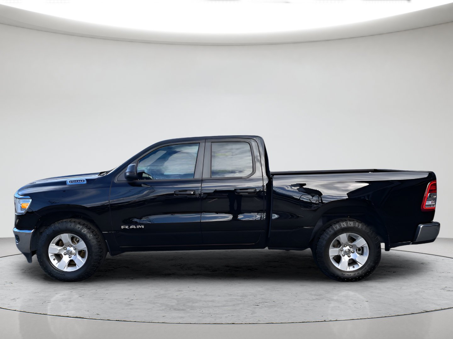 Used 2023 Diamond Black Ram Big Horn/Lone Star image 6