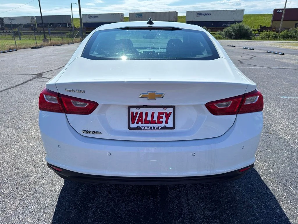 Used 2024 White Chevrolet LS image 9
